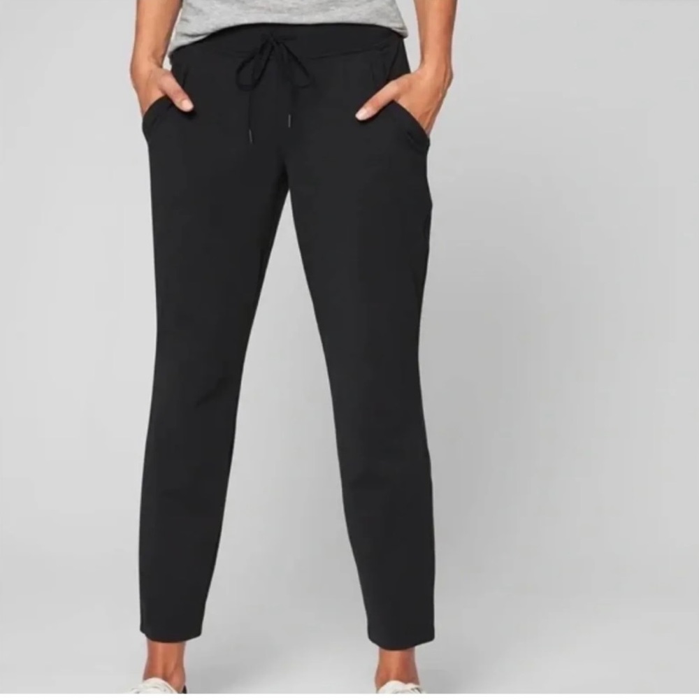 Athleta Midtown Drawstring Tapered Ankle Jogger Black